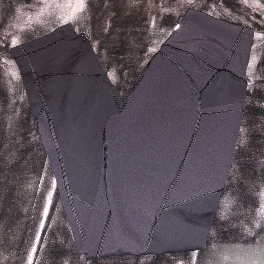 Lululemon Black 7/8 Legging (Discontinued)